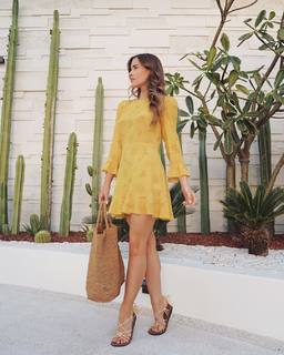 Christa B. Allen feet photo thumbnail