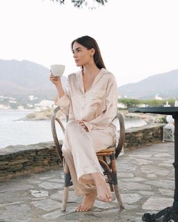 Christa B. Allen feet photo thumbnail