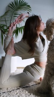 Christa B. Allen feet photo thumbnail