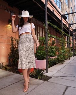 Christa B. Allen feet photo thumbnail