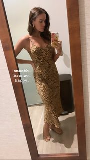 Christa B. Allen feet photo thumbnail