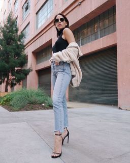 Christa B. Allen feet photo thumbnail