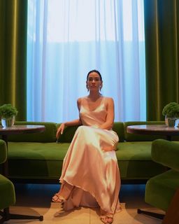 Christa B. Allen feet photo thumbnail