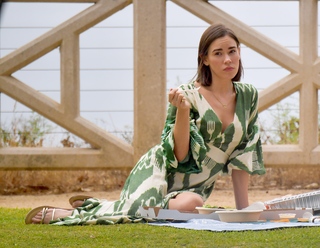 Christa B. Allen feet photo thumbnail