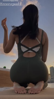 Christa B. Allen feet photo thumbnail