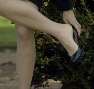 Christa Miller feet photo thumbnail