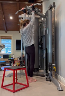 Christa Miller feet photo thumbnail