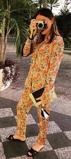 Christa Miller feet photo thumbnail