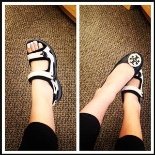 Christian Serratos feet photo thumbnail