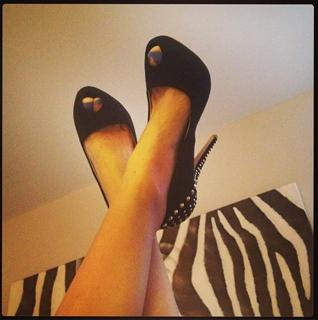 Christian Serratos feet photo thumbnail