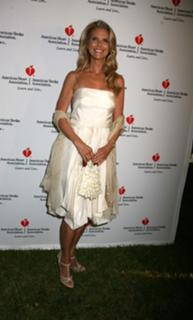 Christie Brinkley feet photo thumbnail