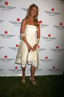 Christie Brinkley feet photo thumbnail