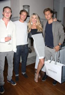 Christie Brinkley feet photo thumbnail