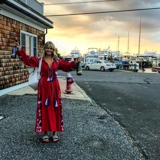 Christie Brinkley feet photo thumbnail