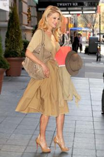 Christie Brinkley feet photo thumbnail