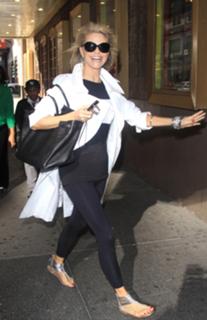 Christie Brinkley feet photo thumbnail