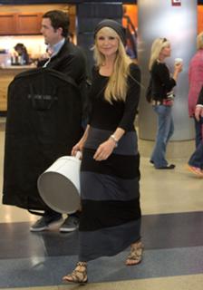 Christie Brinkley feet photo thumbnail