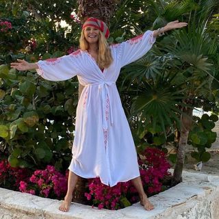 Christie Brinkley feet photo thumbnail