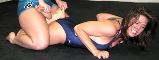 Christie Ricci feet photo 10