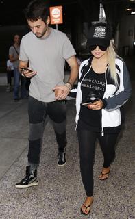 Christina Aguilera feet photo thumbnail