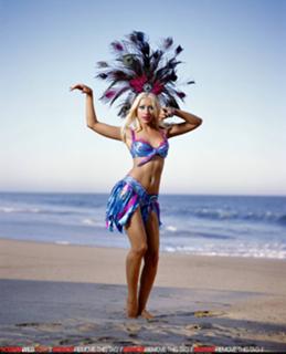 Christina Aguilera feet photo thumbnail