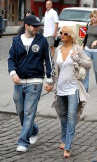 Christina Aguilera feet photo thumbnail