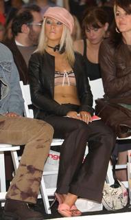 Christina Aguilera feet photo thumbnail