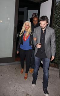 Christina Aguilera feet photo thumbnail