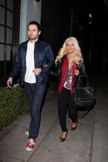 Christina Aguilera feet photo thumbnail