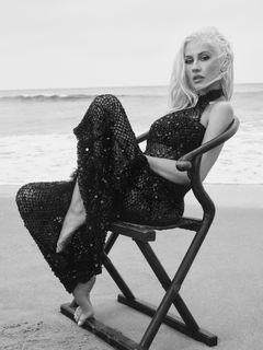 Christina Aguilera feet photo 2