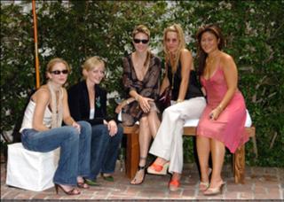Christina Applegate feet photo thumbnail