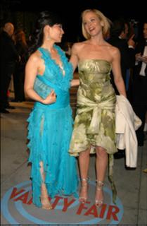 Christina Applegate feet photo thumbnail