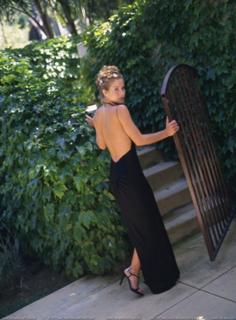 Christina Applegate feet photo thumbnail
