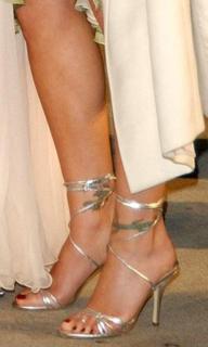Christina Applegate feet photo thumbnail