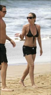 Christina Applegate feet photo thumbnail