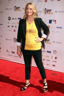 Christina Applegate feet photo thumbnail