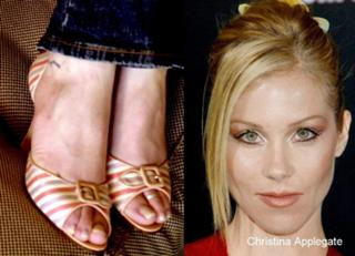 Christina Applegate feet photo thumbnail