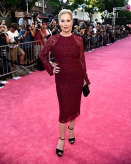 Christina Applegate feet photo thumbnail