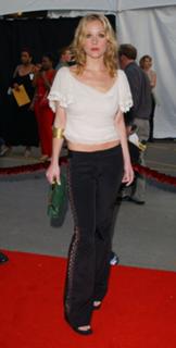 Christina Applegate feet photo thumbnail