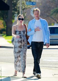 Christina Applegate feet photo thumbnail