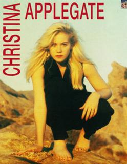 Christina Applegate feet photo thumbnail