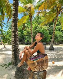 Christina Bompa feet photo thumbnail