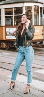 Christina Bompa feet photo thumbnail