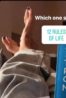 Christina Bompa feet photo thumbnail