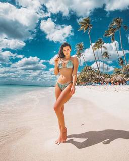 Christina Bompa feet photo thumbnail