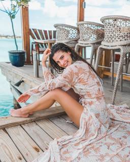 Christina Bompa feet photo thumbnail