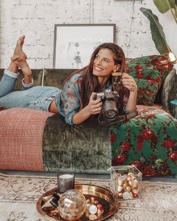 Christina Bompa feet photo thumbnail