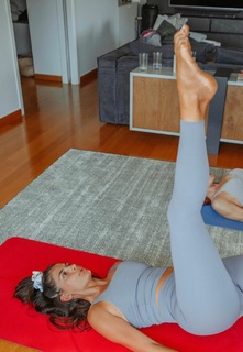 Christina Bompa feet photo thumbnail