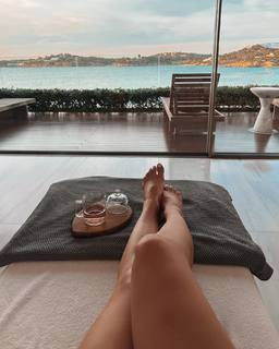 Christina Bompa feet photo thumbnail