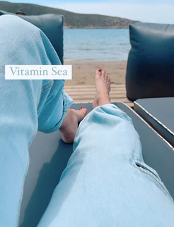 Christina Bompa feet photo thumbnail